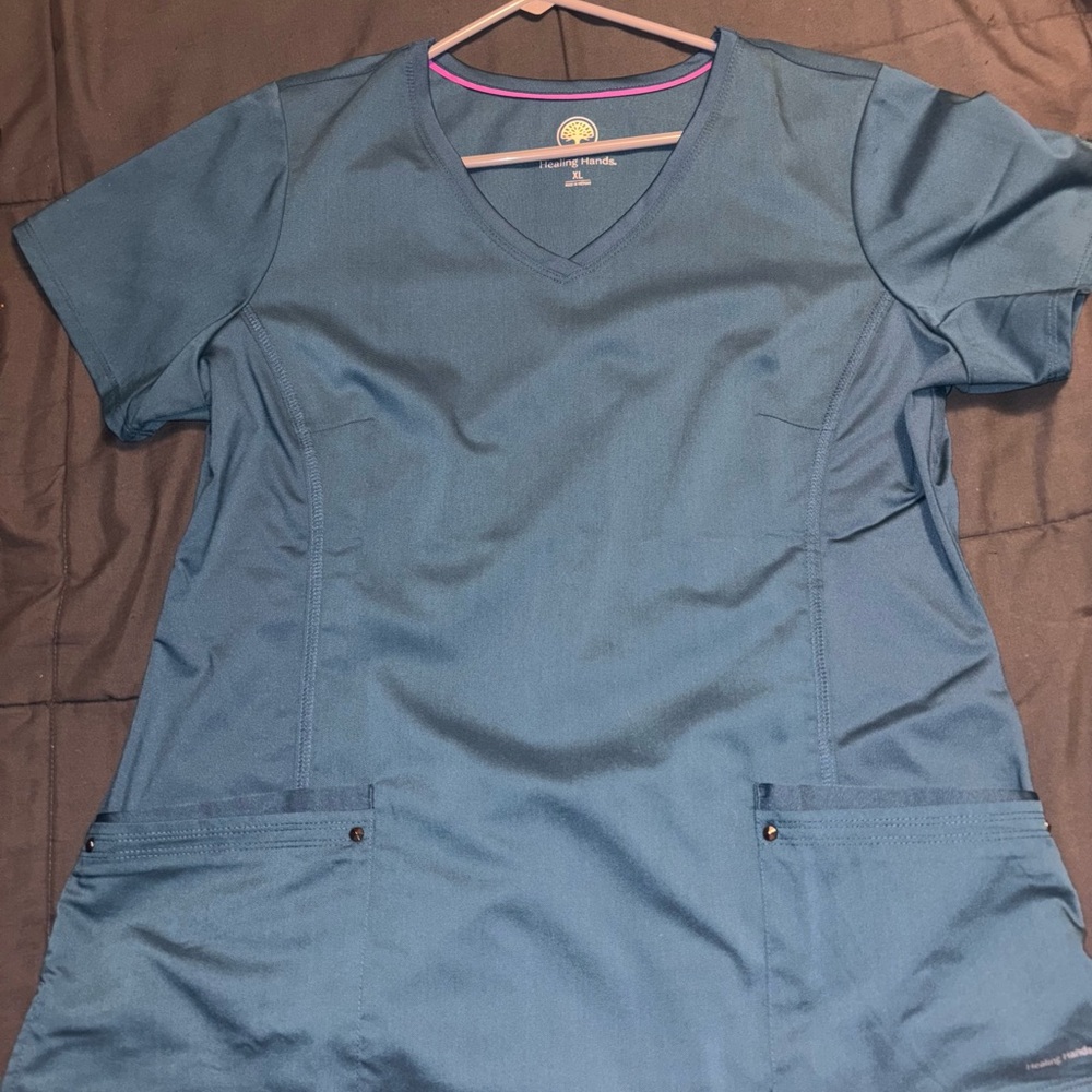 Caribbean Blue V-Neck Scrub Top and Pants with Pockets